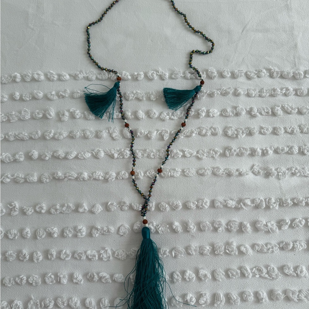 Tassle necklace